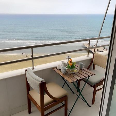Larnaca Room, 50M To The Finikoudes Beach Екстериор снимка