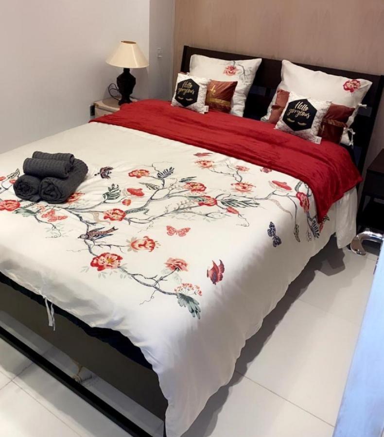 Larnaca Room, 50M To The Finikoudes Beach Екстериор снимка